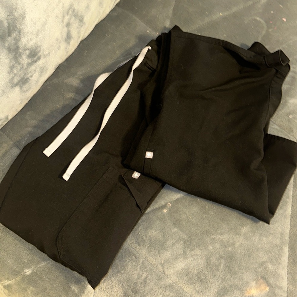 Figs Black Scrub Set Gem